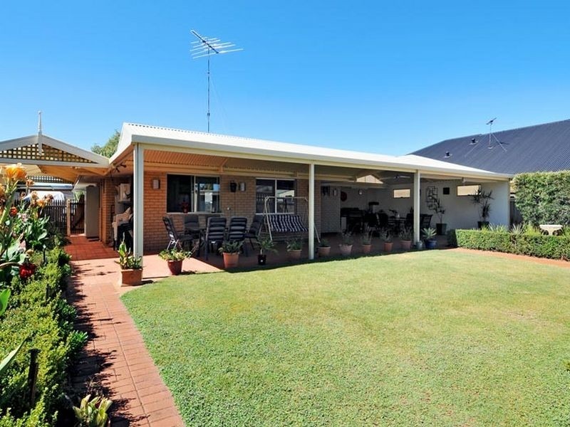 28 Curlew Street, Dudley Park WA 6210