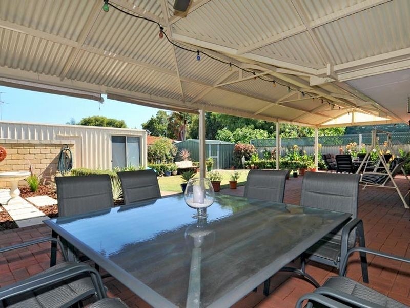 28 Curlew Street, Dudley Park WA 6210
