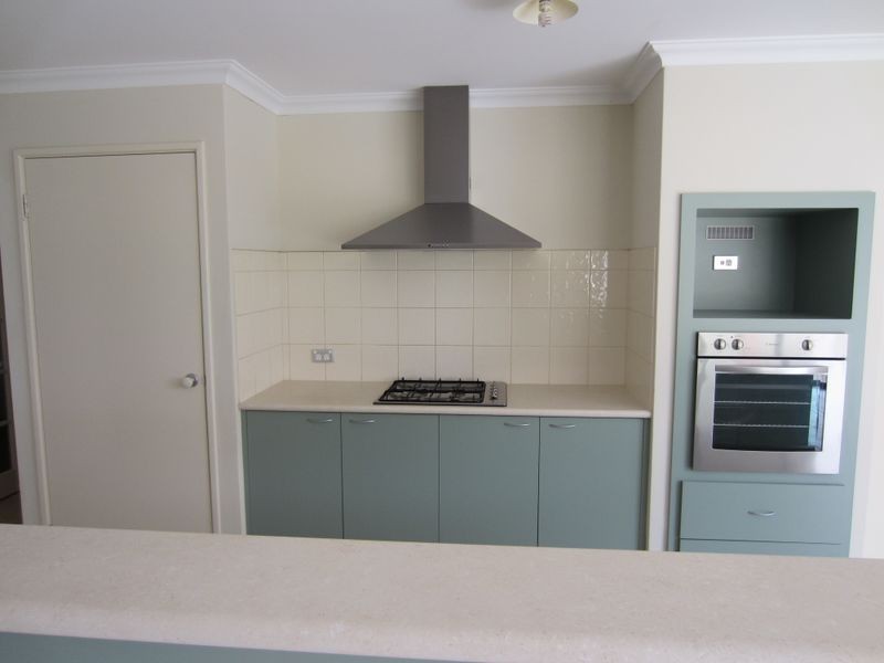 203 Peelwood Parade, Halls Head WA 6210