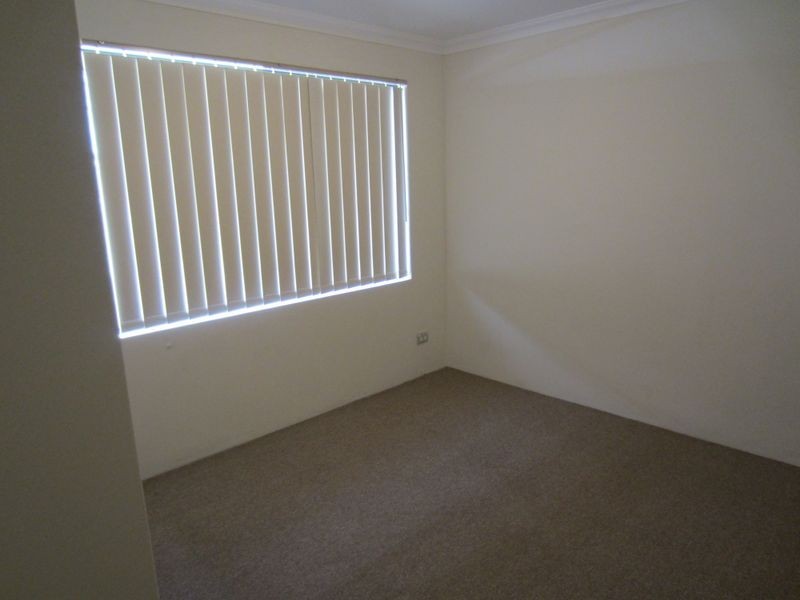 203 Peelwood Parade, Halls Head WA 6210