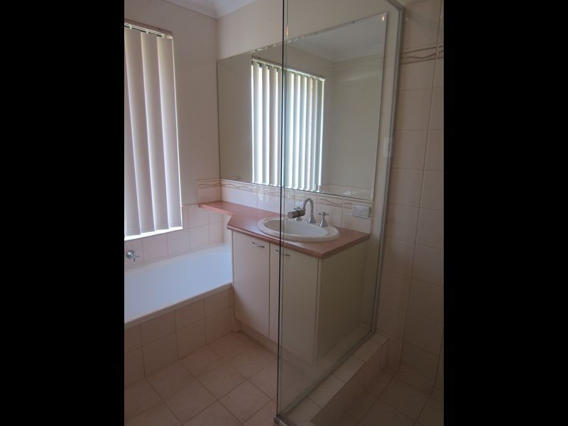 203 Peelwood Parade, Halls Head WA 6210