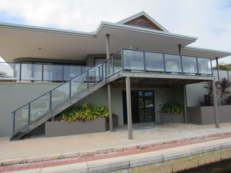 7 Ragamuffin Point, Halls Head WA 6210