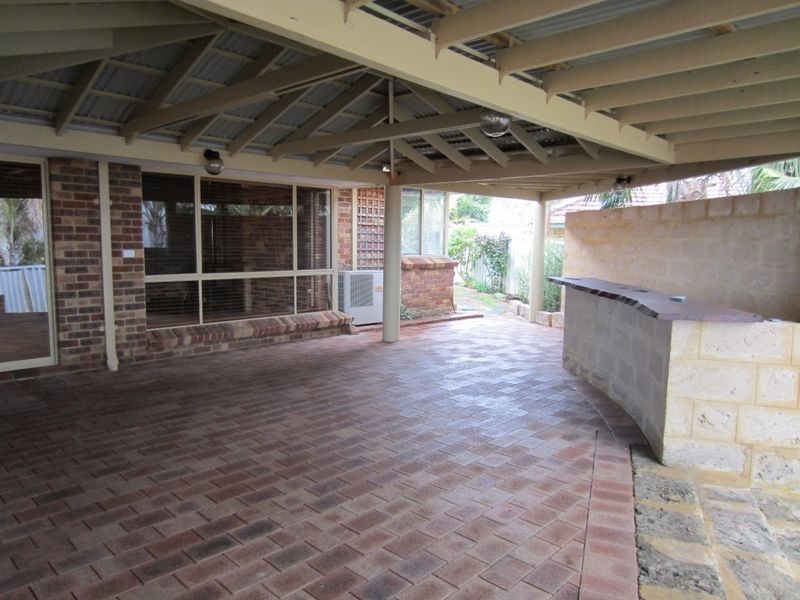 5 Osprey Close, Halls Head WA 6210