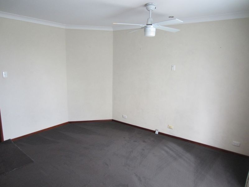 5 Osprey Close, Halls Head WA 6210