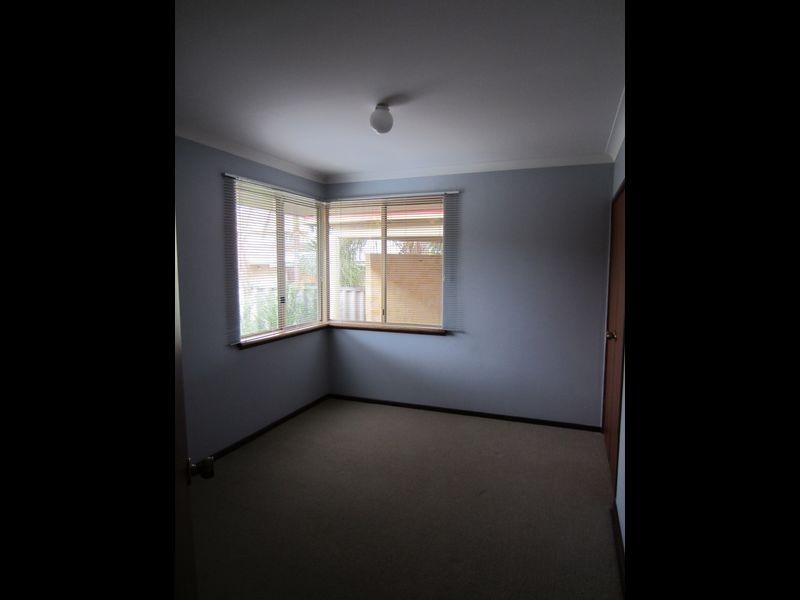 5 Osprey Close, Halls Head WA 6210