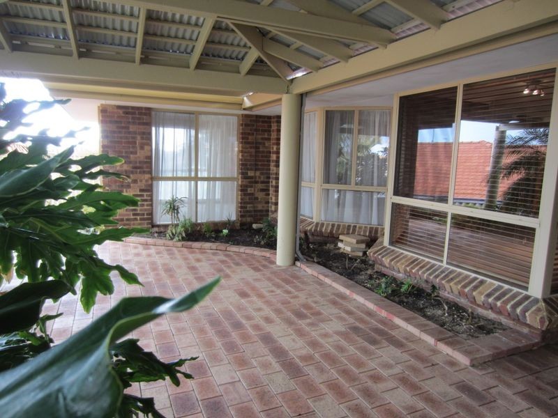 5 Osprey Close, Halls Head WA 6210