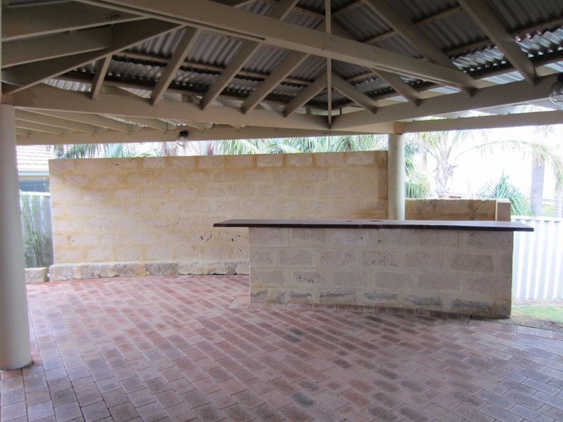 5 Osprey Close, Halls Head WA 6210