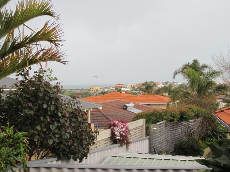5 Osprey Close, Halls Head WA 6210