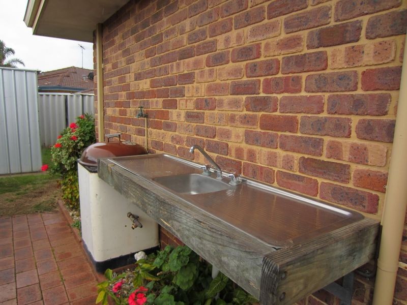 5 Osprey Close, Halls Head WA 6210