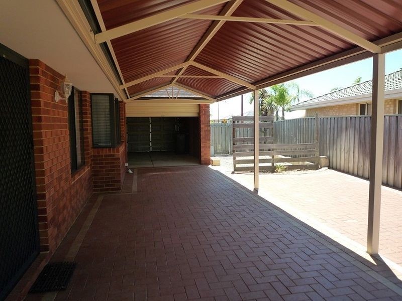 27 Grandmere Parade, Meadow Springs WA 6210