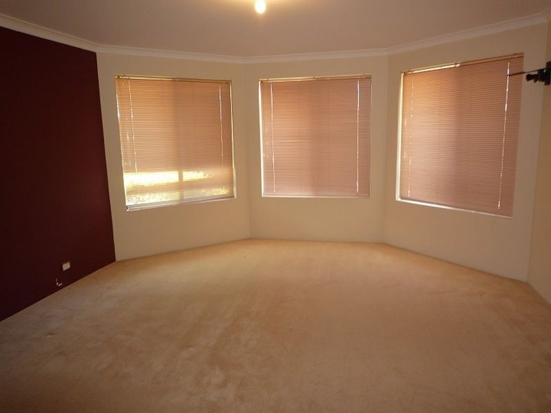 27 Grandmere Parade, Meadow Springs WA 6210