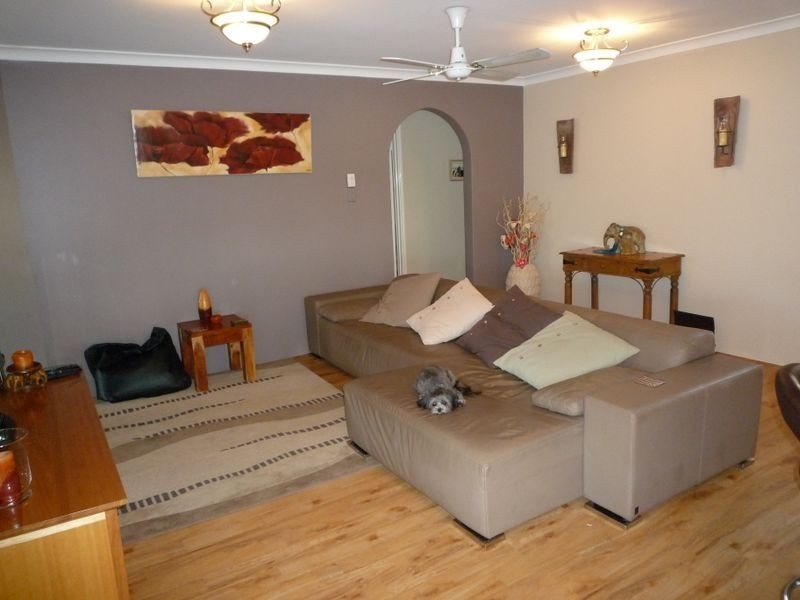 11 Carabeen Place, Halls Head WA 6210