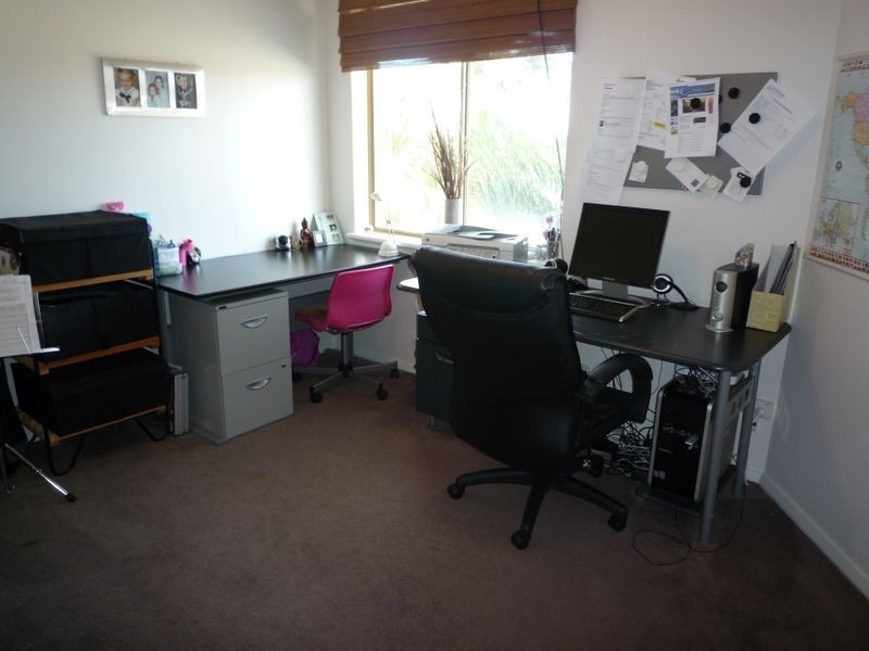 11 Carabeen Place, Halls Head WA 6210