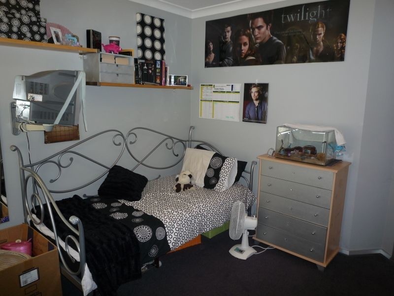 11 Carabeen Place, Halls Head WA 6210