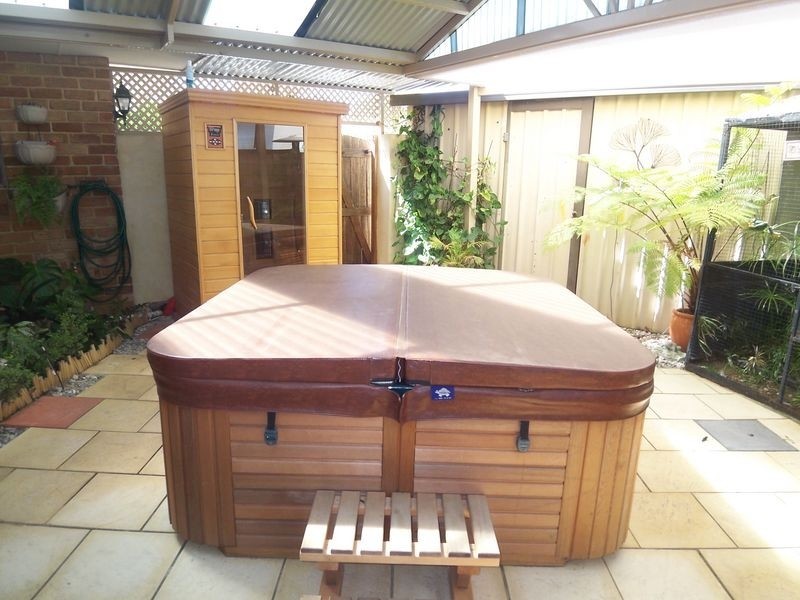 138 Mclarty Road, Halls Head WA 6210