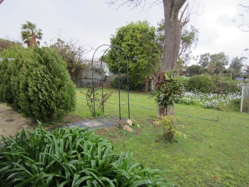 51 Wyeree Road, Mandurah WA 6210