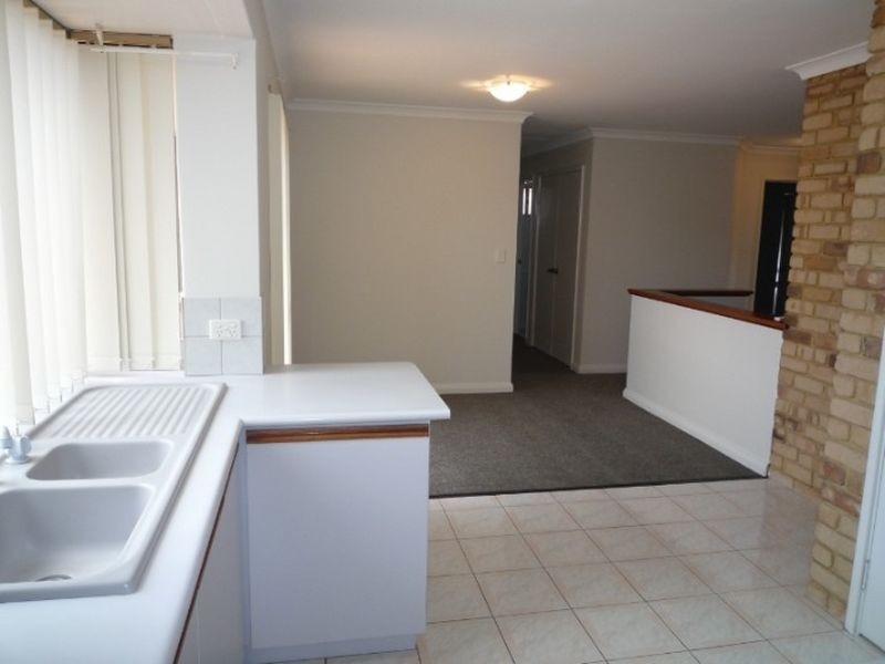 1/58 Portmarnock Circle, Halls Head WA 6210