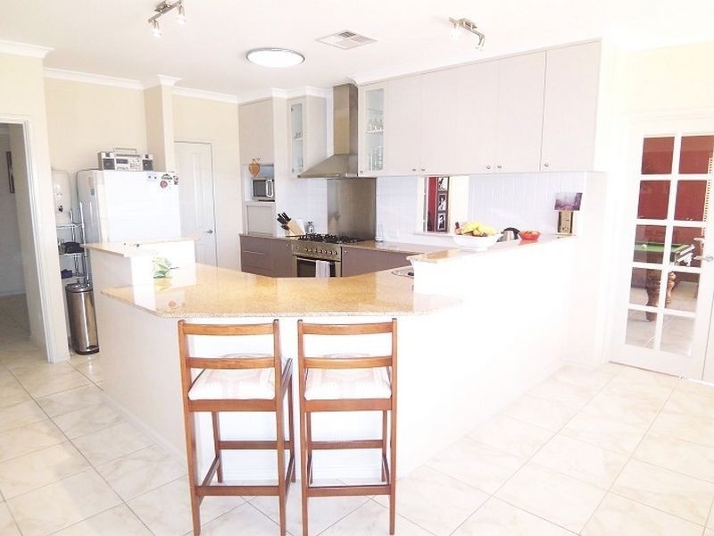 17 Grasshill Grange, Halls Head WA 6210