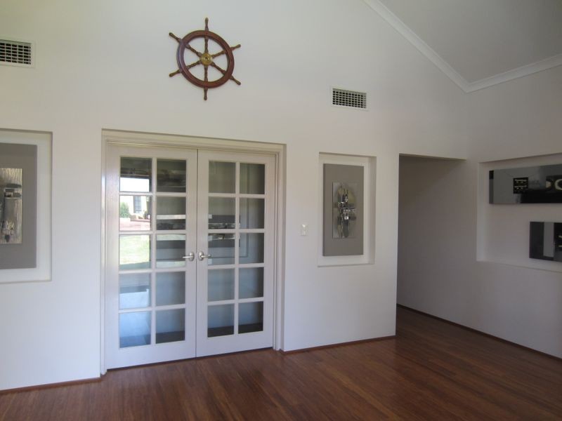 1 Nestor Way, Silver Sands WA 6210