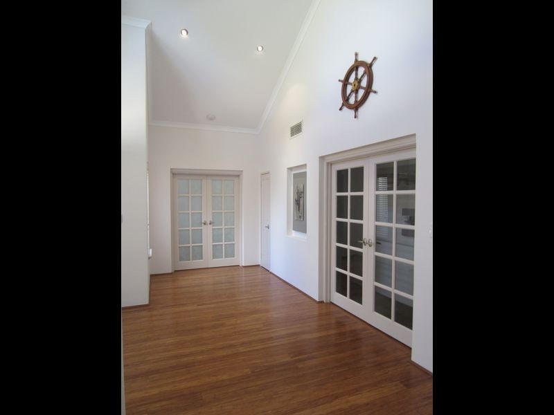 1 Nestor Way, Silver Sands WA 6210