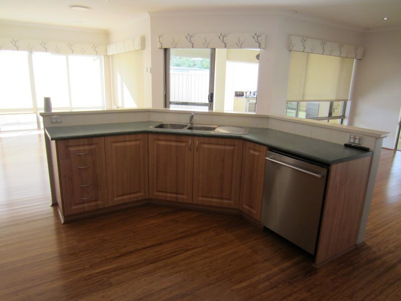 1 Nestor Way, Silver Sands WA 6210