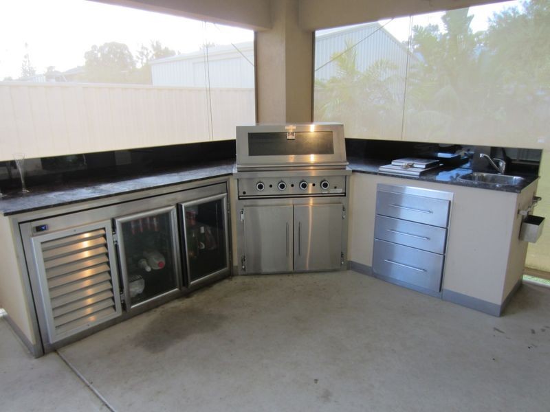 1 Nestor Way, Silver Sands WA 6210