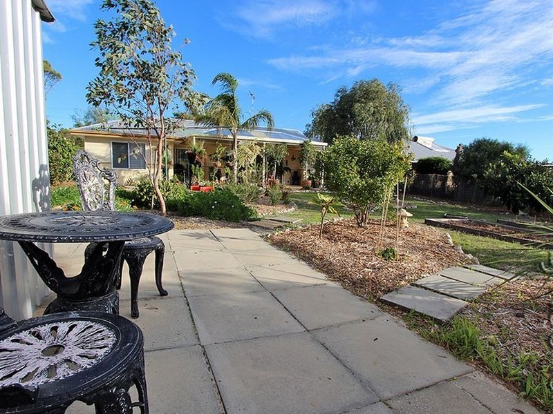 8 Luill Crescent, Dawesville WA 6211