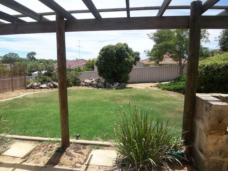 187 Oakmont Avenue, Meadow Springs WA 6210