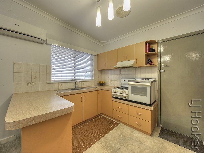 25 Gillark Street, Dudley Park WA 6210