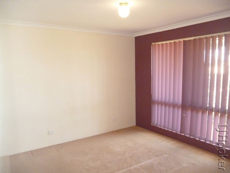 87 Templetonia Promenade, Halls Head WA 6210