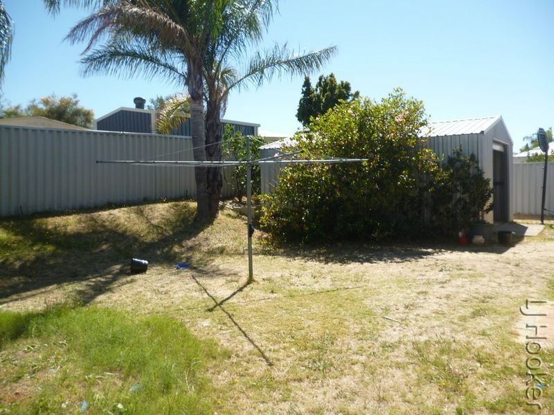 87 Templetonia Promenade, Halls Head WA 6210