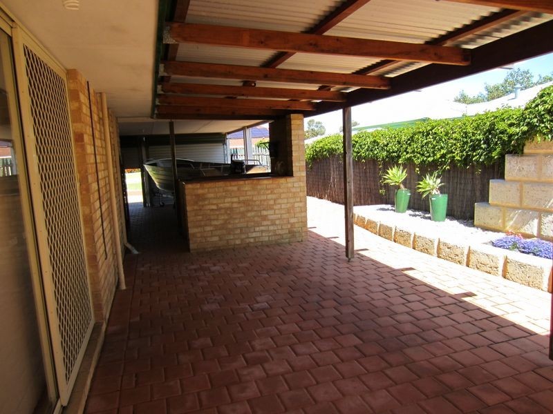 8 Kalgan Retreat, Greenfields WA 6210