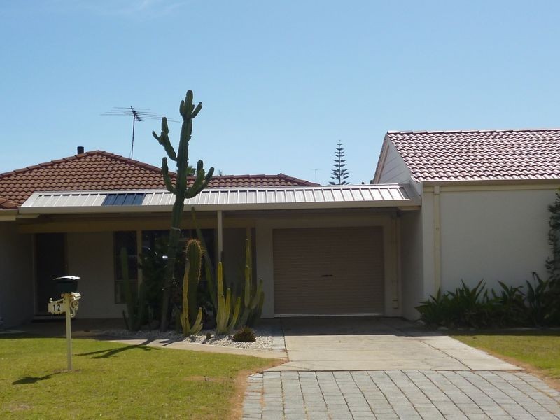 12 Portmarnock Circle, Halls Head WA 6210