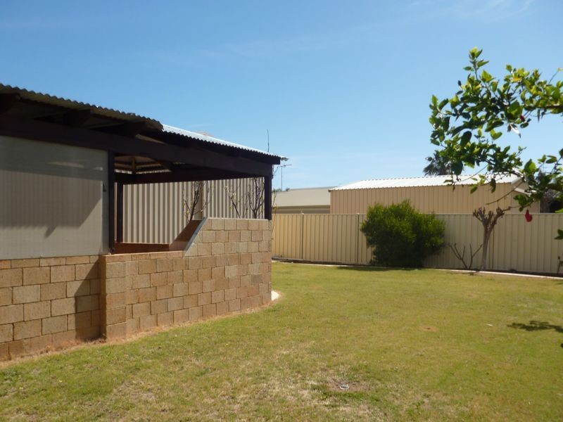12 Portmarnock Circle, Halls Head WA 6210