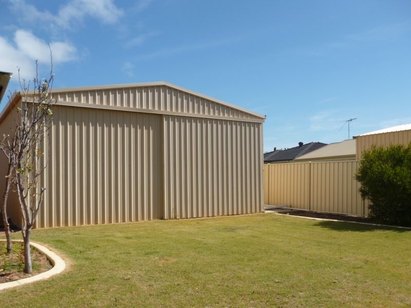 12 Portmarnock Circle, Halls Head WA 6210