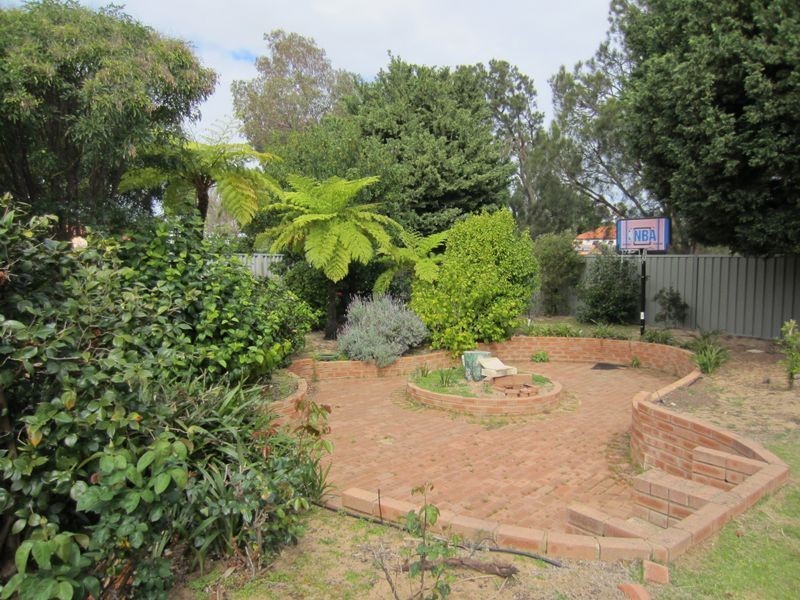 22 Elderberry Circle, Halls Head WA 6210