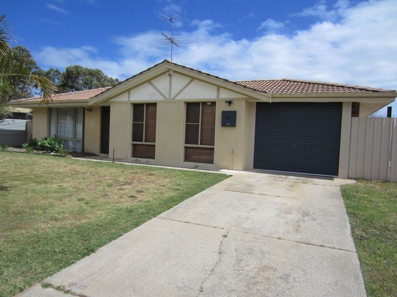 8 Allora Close, Dudley Park WA 6210