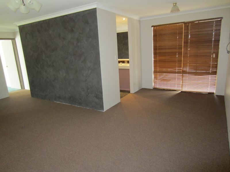 8 Allora Close, Dudley Park WA 6210