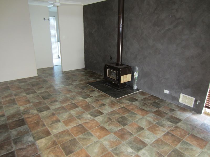 8 Allora Close, Dudley Park WA 6210