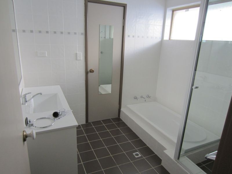 8 Allora Close, Dudley Park WA 6210