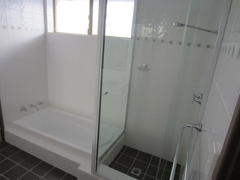 8 Allora Close, Dudley Park WA 6210