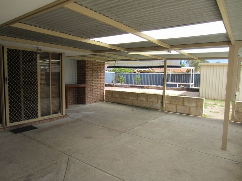 8 Allora Close, Dudley Park WA 6210