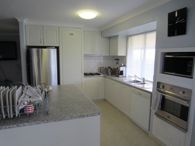 32 Pioneer Court, Bouvard WA 6211