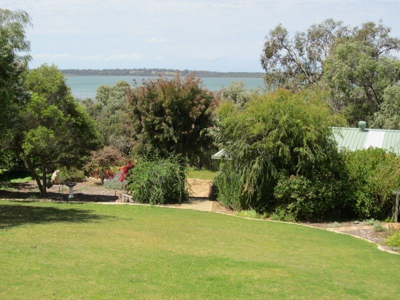 32 Pioneer Court, Bouvard WA 6211