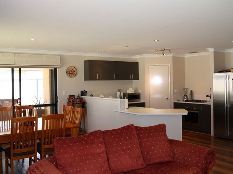 334 Pebblebeach Boulevard, Meadow Springs WA 6210