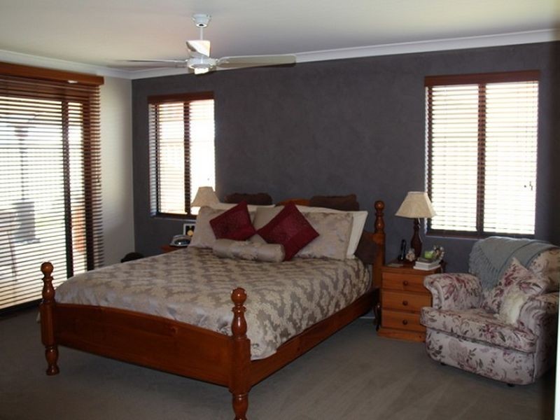 334 Pebblebeach Boulevard, Meadow Springs WA 6210