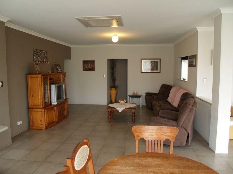 1 Balicup Way, Parklands WA 6180