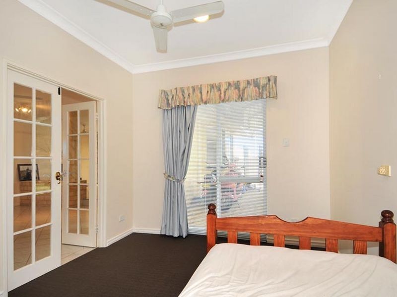 9 Neptune Place, Halls Head WA 6210