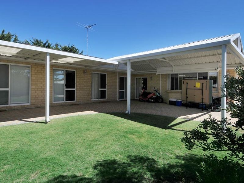 9 Neptune Place, Halls Head WA 6210