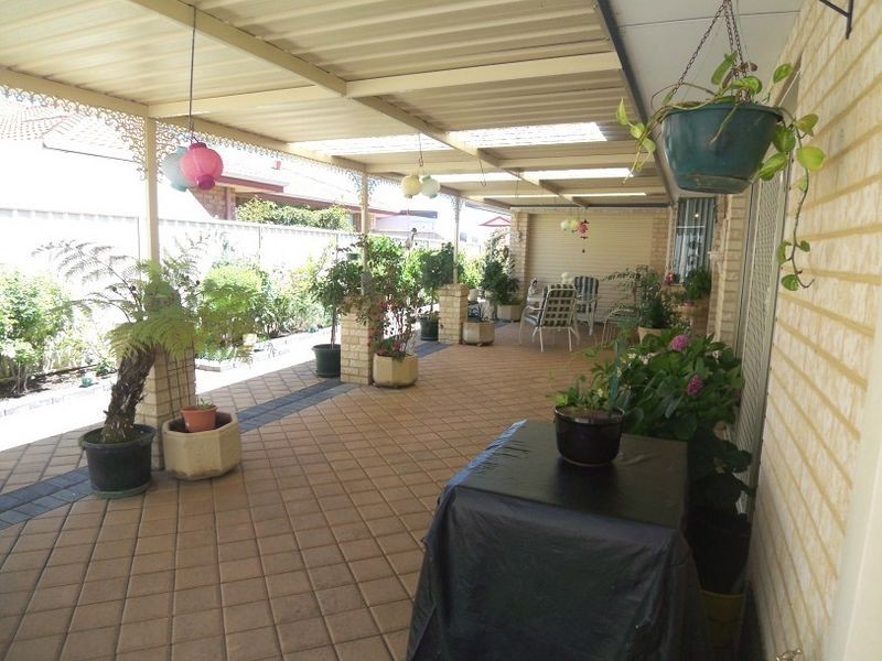 15 Pinegrove Vista, Meadow Springs WA 6210